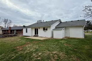 660 Woodstream Dr, Saint Charles, MO 63304 - Photo 18