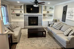 660 Woodstream Dr, Saint Charles, MO 63304 - Photo 2