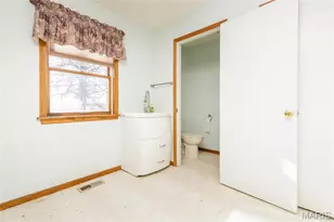 2677 Eisenbath Rd, O'Fallon, MO 63366 - Photo 10