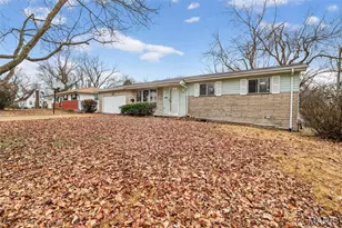 808 Bella Ln, Saint Louis, MO 63137 - Photo 2