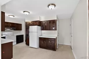 808 Bella Ln, Saint Louis, MO 63137 - Photo 12