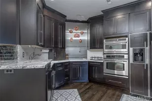 155 N Hanley Rd, University City, MO 63105 - Photo 18