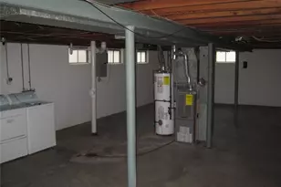 263 Meadowcrest Dr, Ferguson, MO 63135 - Photo 2