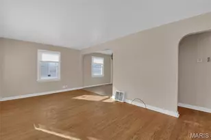 6151 Avila Dr, Berkeley, MO 63134 - Photo 4