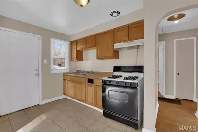 6151 Avila Drive, Berkeley, MO 63134 - Photo 8