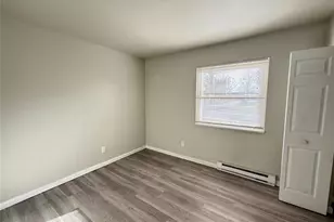 7601 Hazelcrest Dr, Hazelwood, MO 63042 - Photo 14