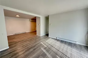 7601 Hazelcrest Dr, Hazelwood, MO 63042 - Photo 2