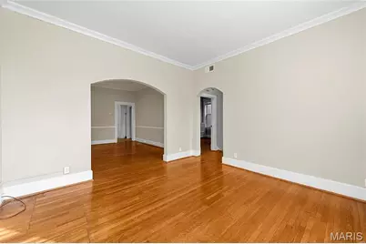 6039 Pershing Avenue, Saint Louis, MO 63112 - Photo 2