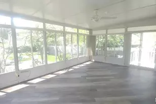 8820 Bridgeport Ave, Brentwood, MO 63144 - Photo 6