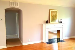 925 S Hanley Rd, Saint Louis, MO 63105 - Photo 4