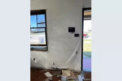 5300 Bermuda Drive, Normandy, MO 63121 - Photo 8