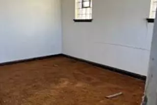 5300 Bermuda Dr, Normandy, MO 63121 - Photo 6