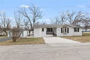 121 Western Ave, Pacific, MO 63069 - Photo 2