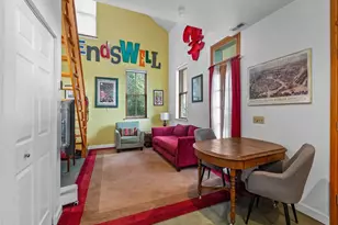 1014 Geyer Ave, Saint Louis, MO 63104 - Photo 2