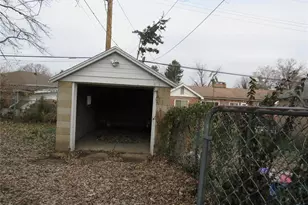 1739 Grape Ave, Saint Louis, MO 63147 - Photo 2