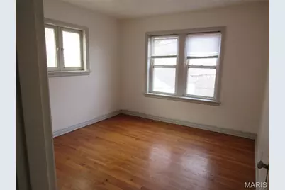 1739 Grape Avenue, Saint Louis, MO 63147 - Photo 10