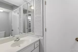 832 Wendevy Ct, Ballwin, MO 63011 - Photo 8