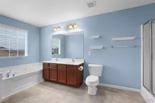 2002 Chestnut Pines Ct, Saint Peters, MO 63376 - Photo 14