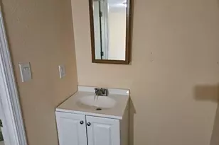 9952 Noble Ln, Saint Louis, MO 63136 - Photo 6