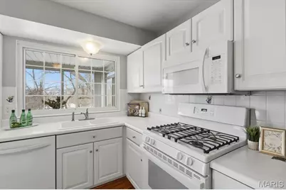 2534 Wesford Drive, Maryland Heights, MO 63043 - Photo 14