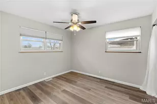 685 Crabapple Ln, Florissant, MO 63031 - Photo 12