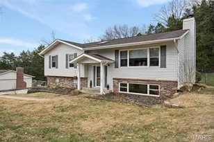 104 Forest Hills Dr, Eureka, MO 63025 - Photo 2