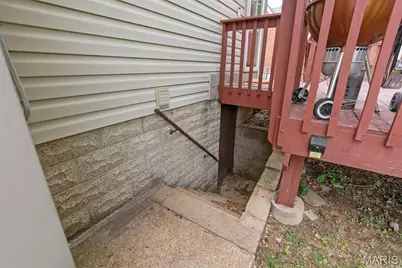 9434 Brenda Avenue, Saint Louis, MO 63123 - Photo 32