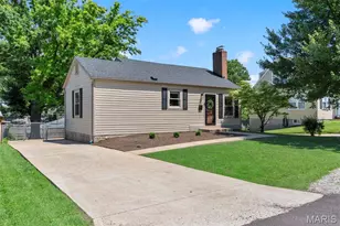 9434 Brenda Ave, Saint Louis, MO 63123 - Photo 2