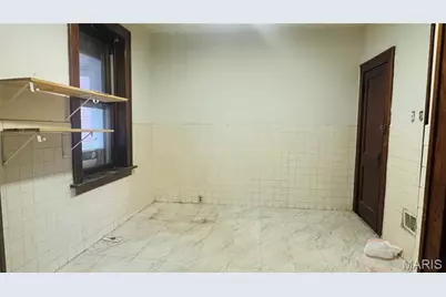 3923 Gravois Avenue, Saint Louis, MO 63116 - Photo 8