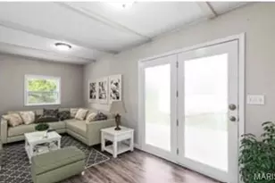 834 Young Dr, Fenton, MO 63026 - Photo 6