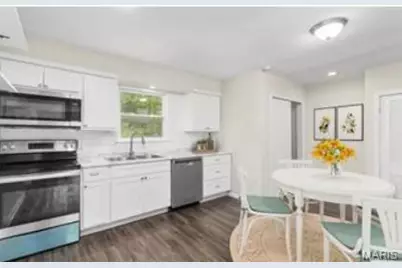 834 Young Drive, Fenton, MO 63026 - Photo 4