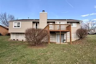 4079 Bradford Dr, Saint Charles, MO 63304 - Photo 2