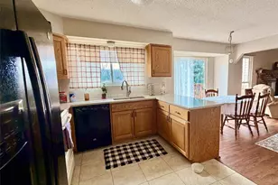 4079 Bradford Dr, Saint Charles, MO 63304 - Photo 6