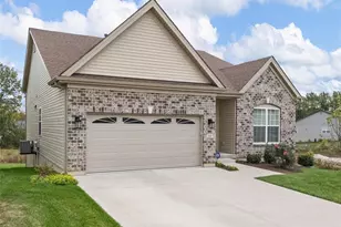 116 Columbia Mdws Ln, O'Fallon, MO 63366 - Photo 2