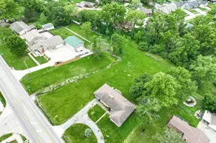 4536 Butler Hill Rd, Mehlville, MO 63128 - Photo 12