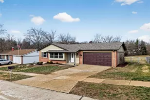 4815 Brookton Way, Saint Louis, MO 63128 - Photo 2