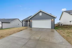 1933 Eden Way, Cape Girardeau, MO 63701 - Photo 2