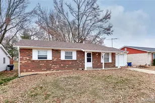 2551 Hedgerow Dr, Florissant, MO 63031 - Photo 2