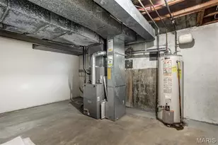 900 Alanson Dr, University City, MO 63132 - Photo 38