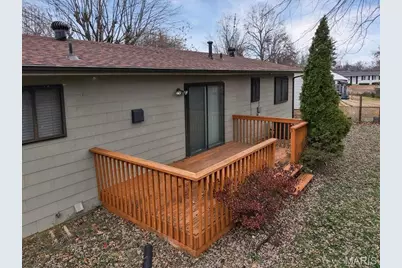 2180 N Pointe Lane, Florissant, MO 63031 - Photo 4