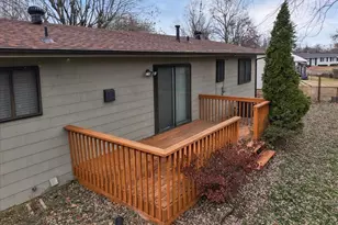 2180 N Pointe Ln, Florissant, MO 63031 - Photo 4