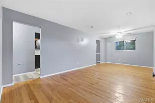 8784 Darnell Pl, Jennings, MO 63136 - Photo 16