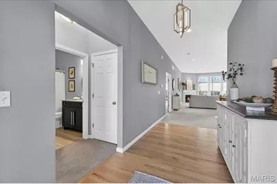 922 Ridgepointe Place Circle #102, Lake Saint Louis, MO 63367 - Photo 4