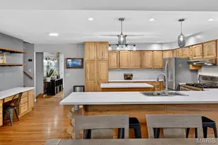 28 Greenfield Dr, Saint Peters, MO 63376 - Photo 2