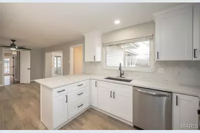 2949 Oetting Drive, Saint Charles, MO 63303 - Photo 16