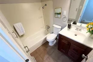 10700 Hallstead Dr, Saint Louis, MO 63136 - Photo 14