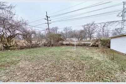 11711 Bridgevale Avenue, Saint Louis, MO 63138 - Photo 26