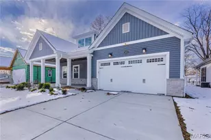 435 Landscape Ct, Webster Groves, MO 63119 - Photo 2