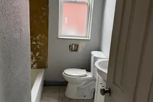 3209 Utah St, Saint Louis, MO 63118 - Photo 2