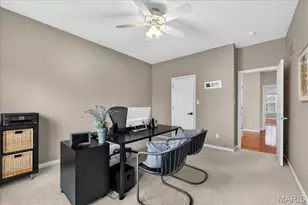 1304 Kiefer Bluffs Dr, Ballwin, MO 63021 - Photo 30